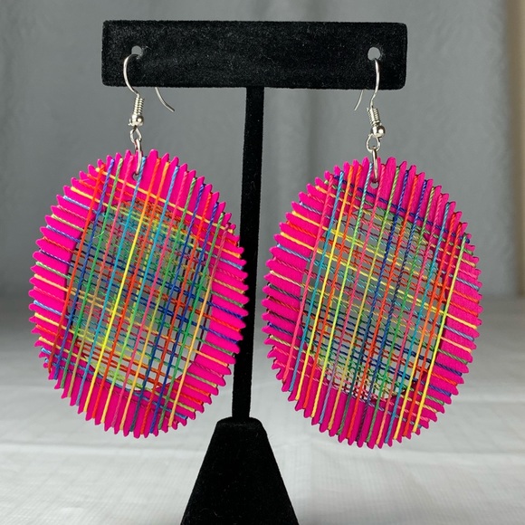 Pink Oval String Earrings - Picture 3 of 4